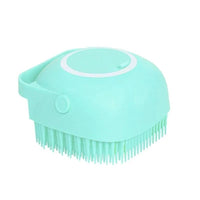 Brosse de douche doseuse vert menthe, idéale pour un massage relaxant sous la douche