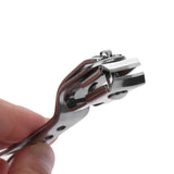 Gros plan sur la lame tranchante du coupe-ongles EasyCut, idéale pour des coupes nettes et précises