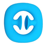 Hand Strength en silicone bleu, idéal pour exercer les muscles de la main et de l’avant-bras.