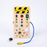 Planche d'activité Montessori smart en bois, présentée de face avec diverses commandes et un panneau Power