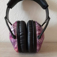 casque réduction de bruit debout